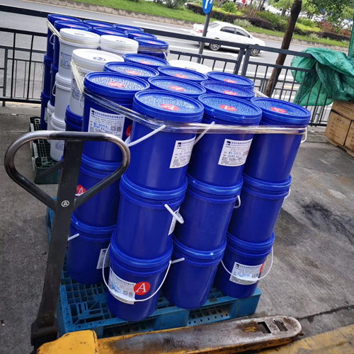 濟(jì)寧客戶再次購買高透明液體硅膠2噸出貨中 濟(jì)寧客戶再次購買高透明液體硅膠2噸出貨中